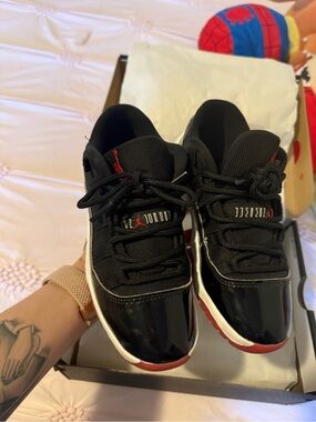 Jordan Kids Black and Red Low-Top Sneakers